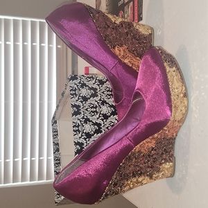 PRIVILEGED Satin Purple Bourbon Wedge Heel Sz 8